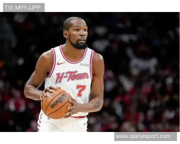 杜兰特谈团队合作的重要性传球能减轻队友压力提升整体表现 杜兰特谈团队合作的重要性传球能减轻队友压力提升整体表现