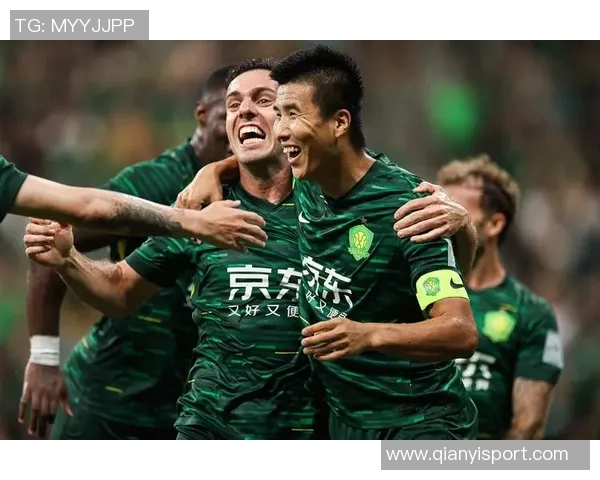 国安足协杯冠军献给已逝球迷杨雪金色座椅与奖杯共同见证感动时刻 国安足协杯冠军献给已逝球迷杨雪金色座椅与奖杯共同见证感动时刻