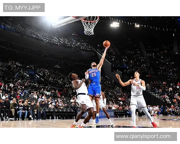 米切尔半场表现平平仅得13分3助攻失误和犯规影响发挥