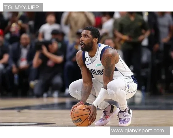 詹姆斯强调欧文健康对独行侠的重要性并称赞其阵容深度 詹姆斯强调欧文健康对独行侠的重要性并称赞其阵容深度