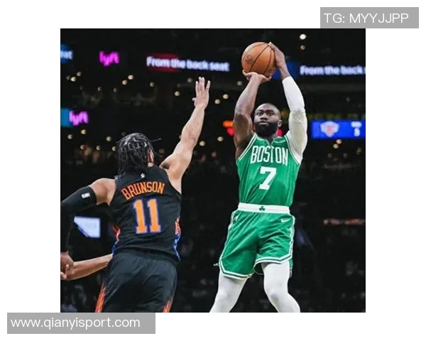 杰伦布朗昨日狂砍40分今日客场对阵鹈鹕出战存疑引发关注