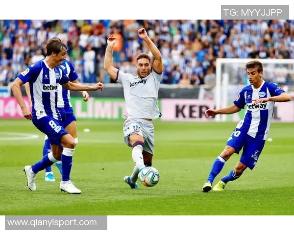 早报：罗德里戈绝杀助皇马逆转阿拉维斯收获胜利