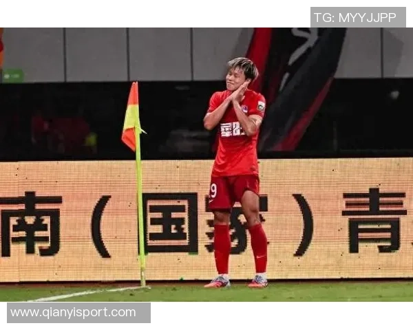 国安新援茹子楠与邓捷夫加盟助力球队防线升级