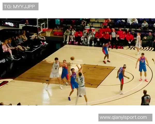 文班背靠背26分钟高效表现15投7中斩获16分14板助攻与盖帽齐飞