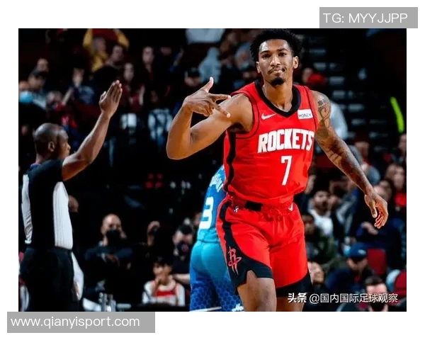 克雷格波特强势突破撤步远投被犯规成功打成3加1 克雷格波特强势突破撤步远投被犯规成功打成3加1