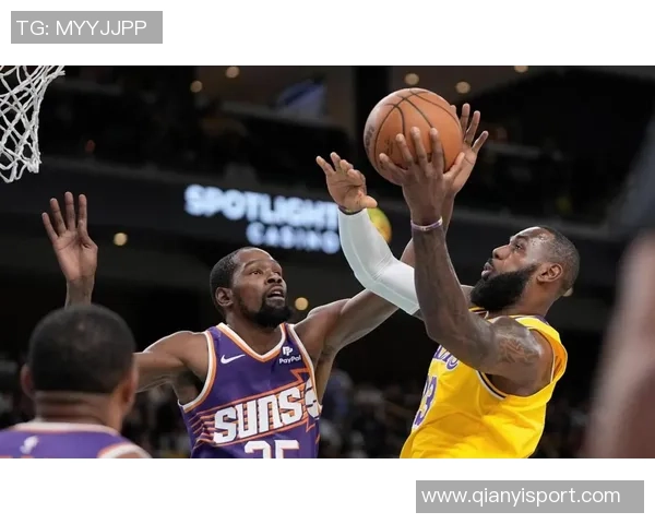 詹姆斯在次轮投票中超越杜兰特升至第八位后者被迫降至第九位